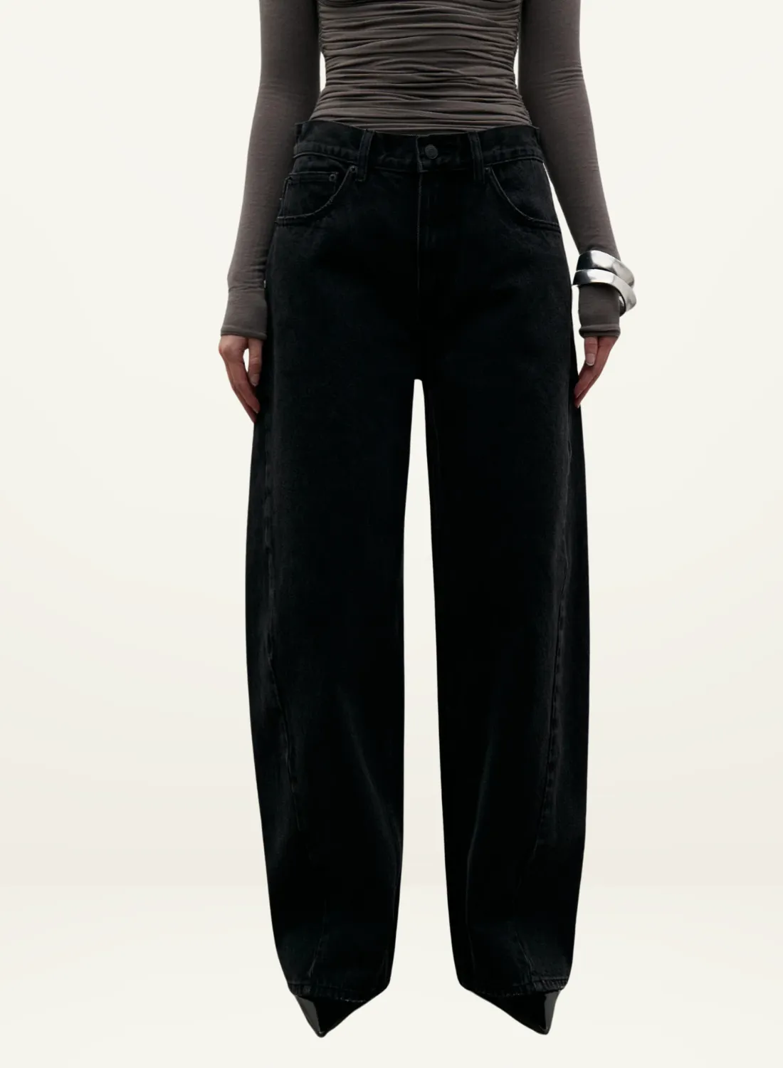 Bayse Brooklyn Barrel Jean in BLACK