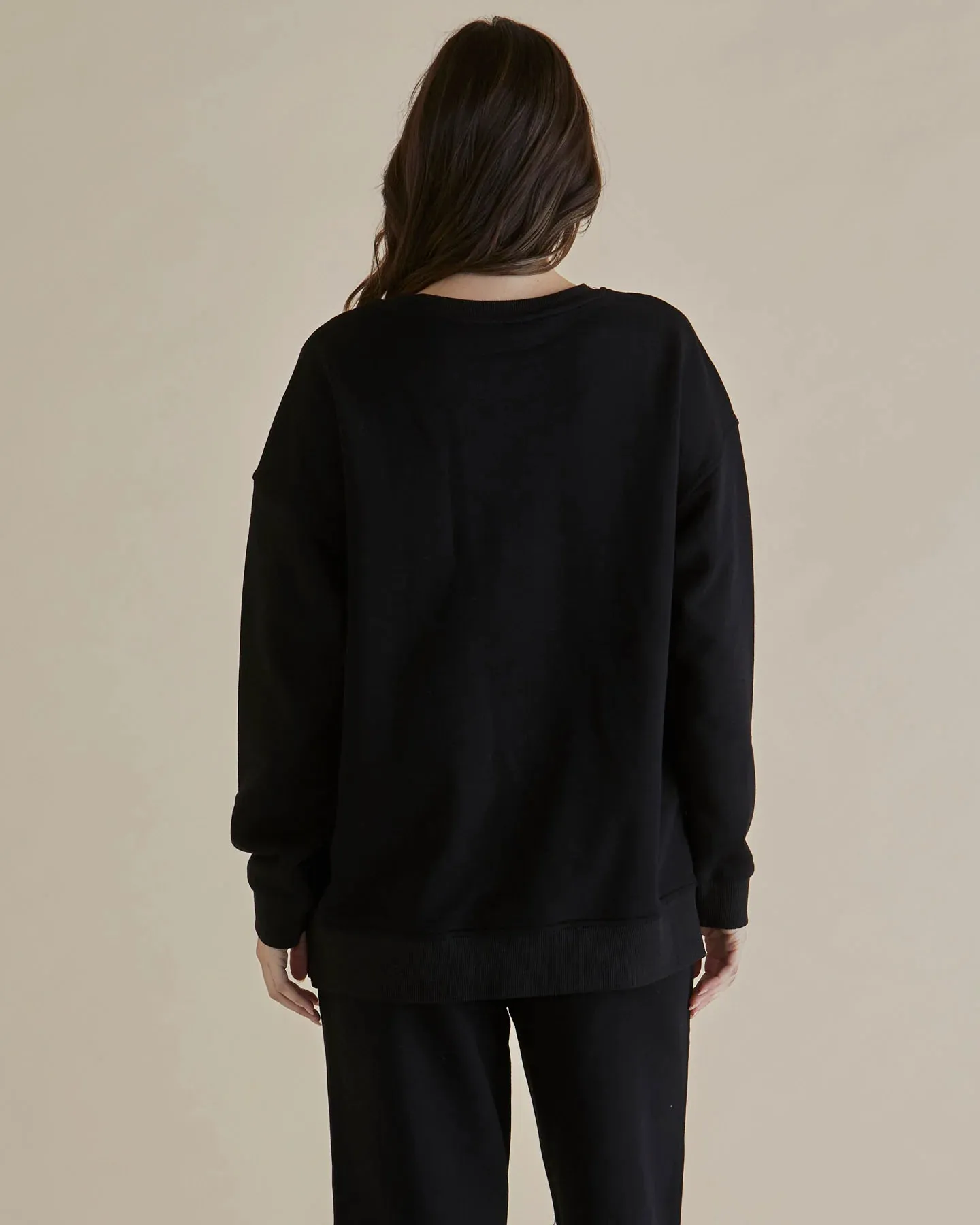 BETTY BASICS EASY CREW SWEAT - BLACK