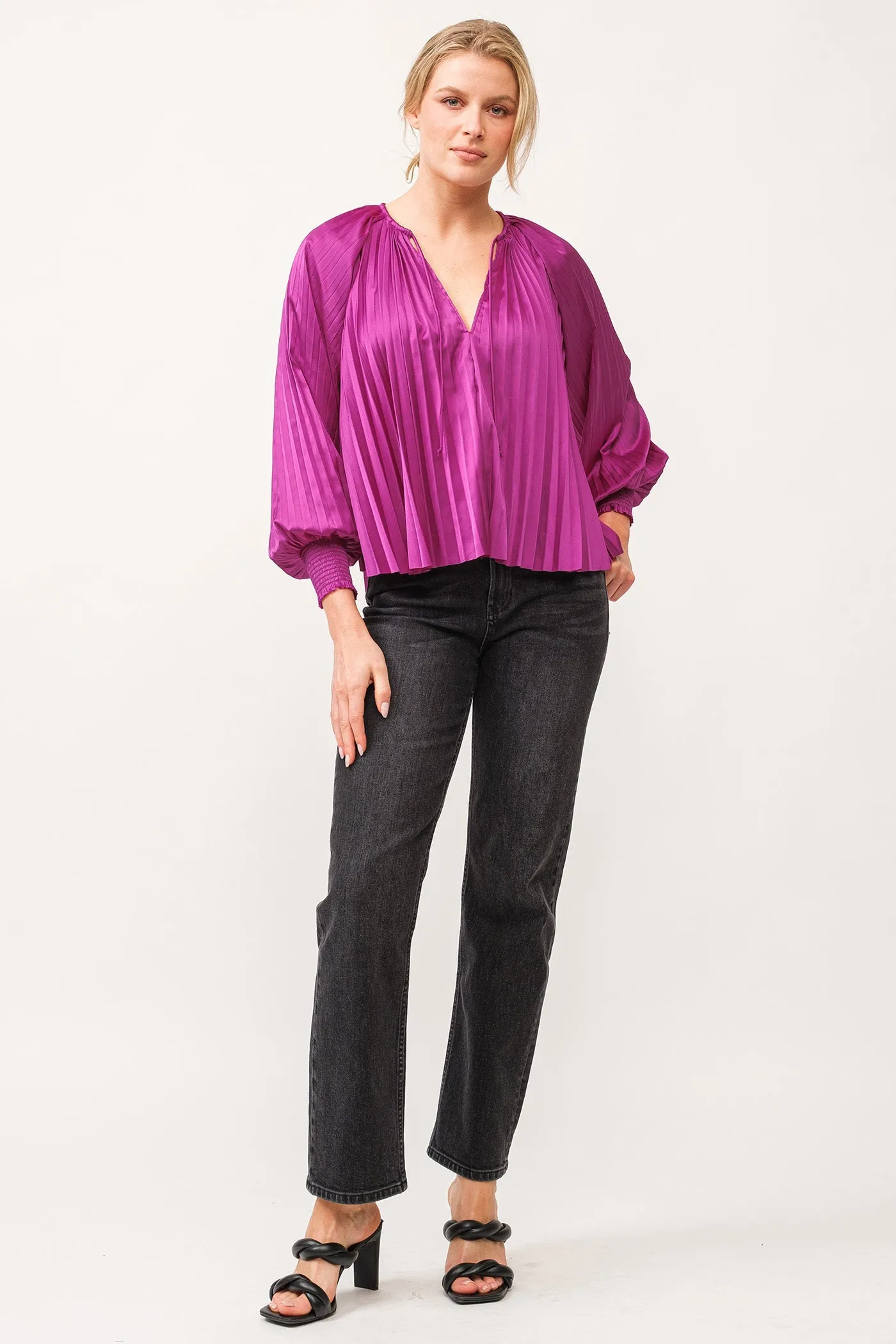 DELETTA PLEATED SATIN RUCHED CUFF TOP DAHILA MAUVE