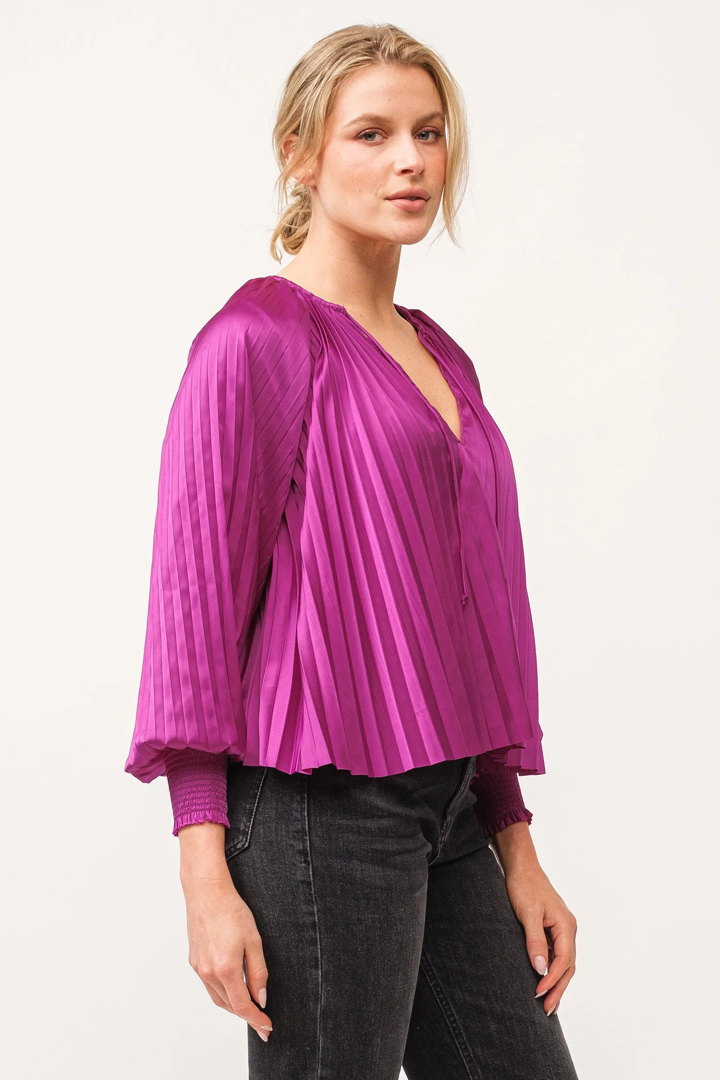 DELETTA PLEATED SATIN RUCHED CUFF TOP DAHILA MAUVE