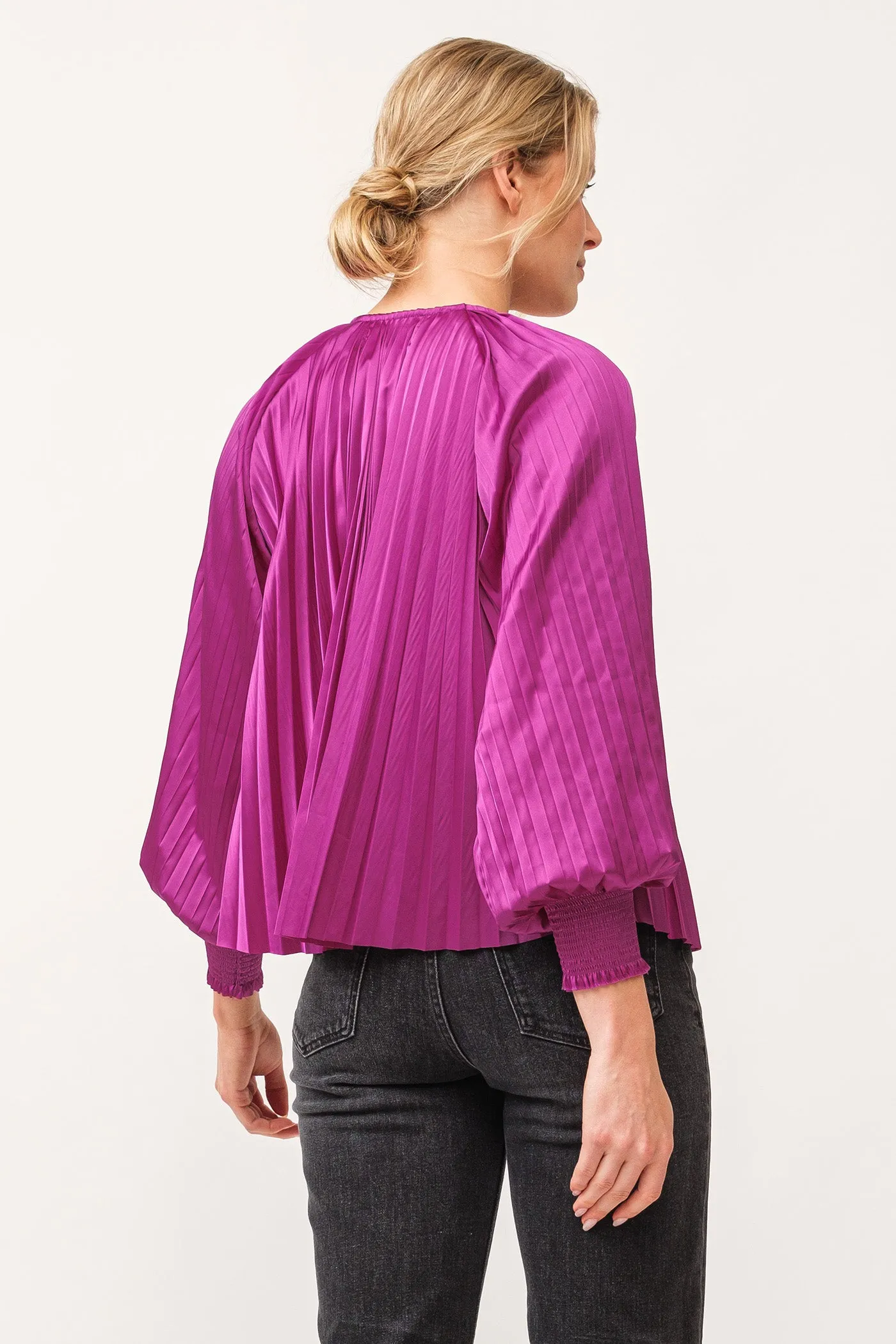DELETTA PLEATED SATIN RUCHED CUFF TOP DAHILA MAUVE