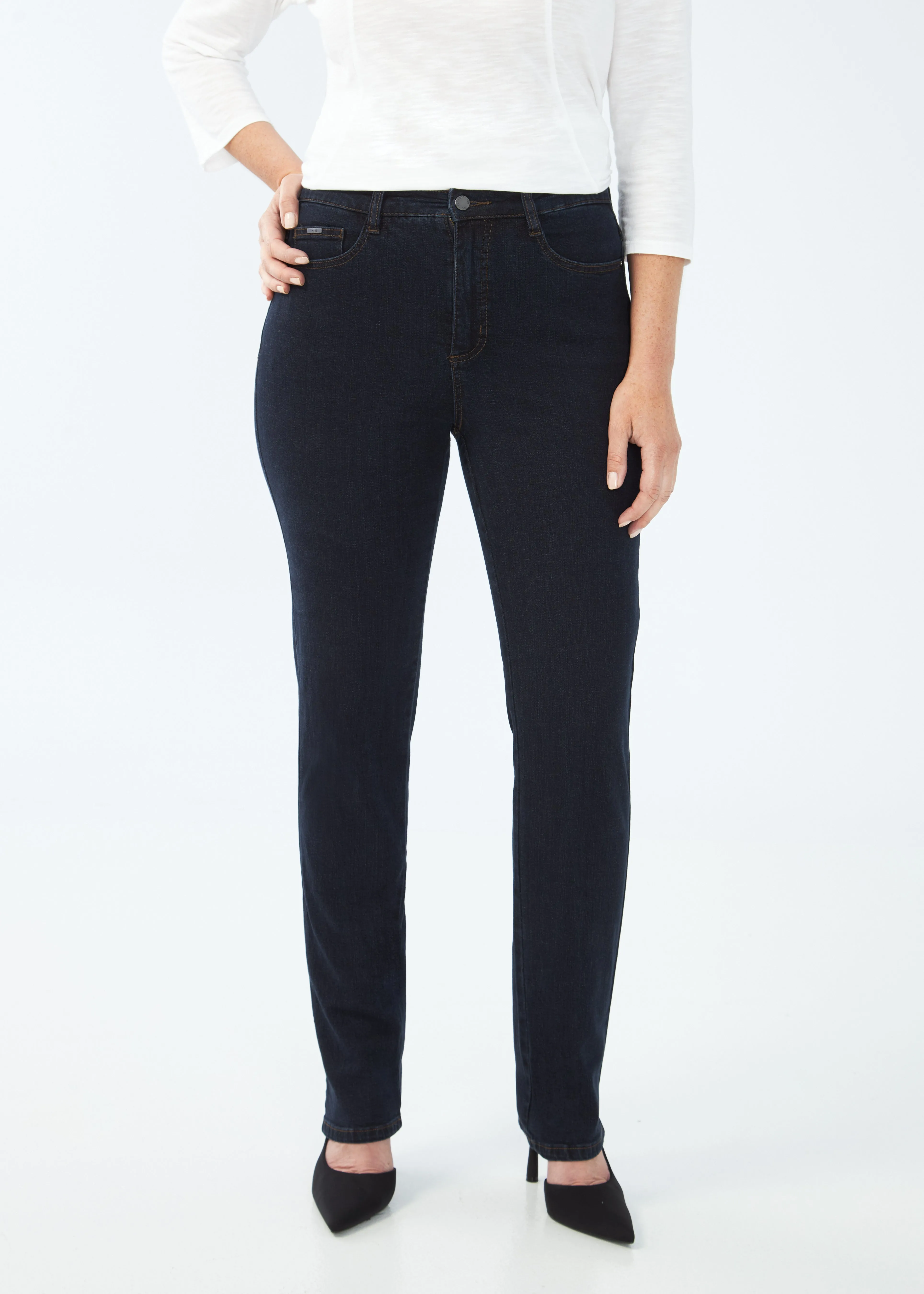 FDJ Suzanne Straight Leg in PETITE Midnight