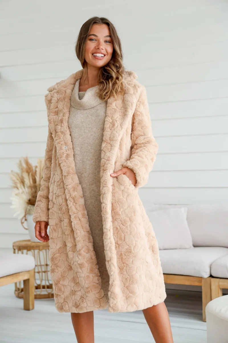 Fully Lined Marilyn Fur Coat Latte